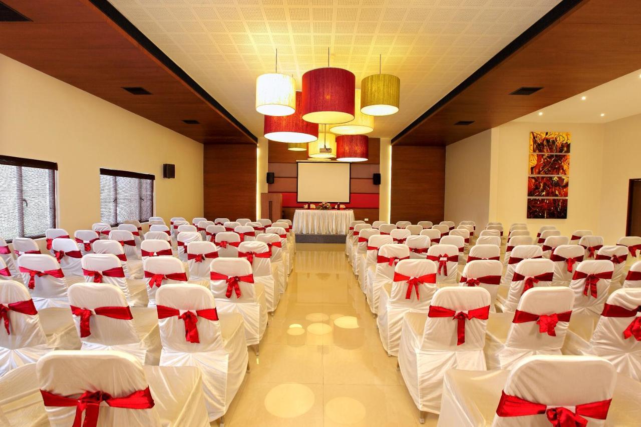 พาร์ค เรสซิเดนซี Hotel Adur ภายนอก รูปภาพ