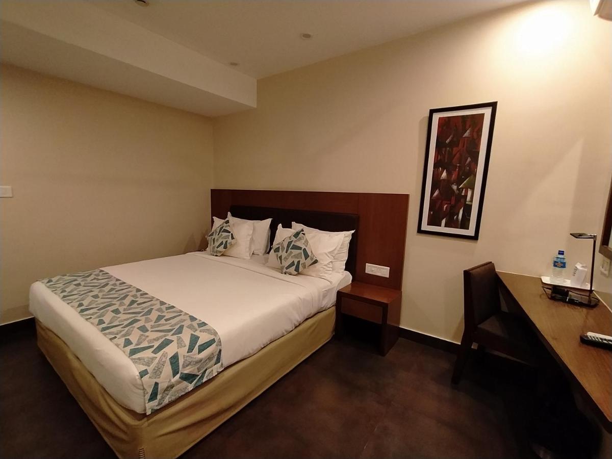 พาร์ค เรสซิเดนซี Hotel Adur ภายนอก รูปภาพ