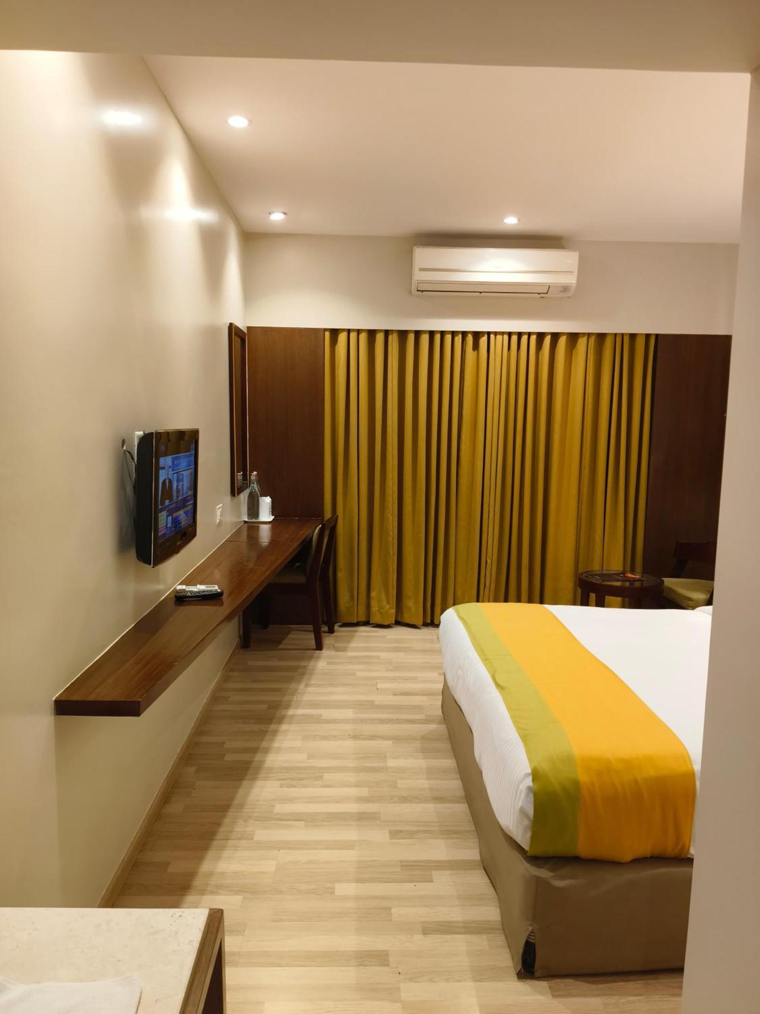 พาร์ค เรสซิเดนซี Hotel Adur ภายนอก รูปภาพ