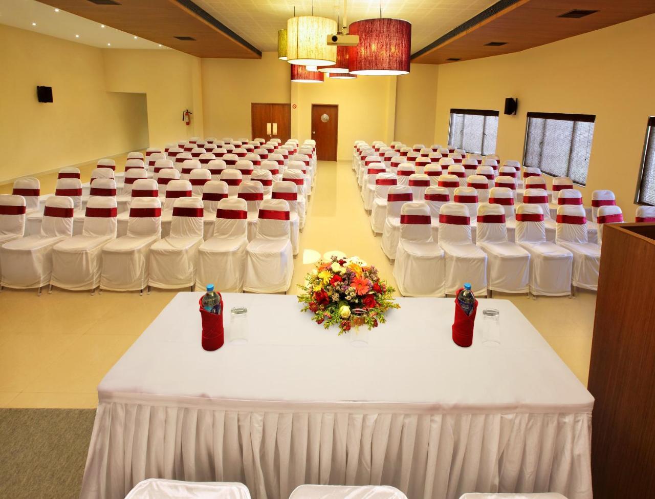 พาร์ค เรสซิเดนซี Hotel Adur ภายนอก รูปภาพ