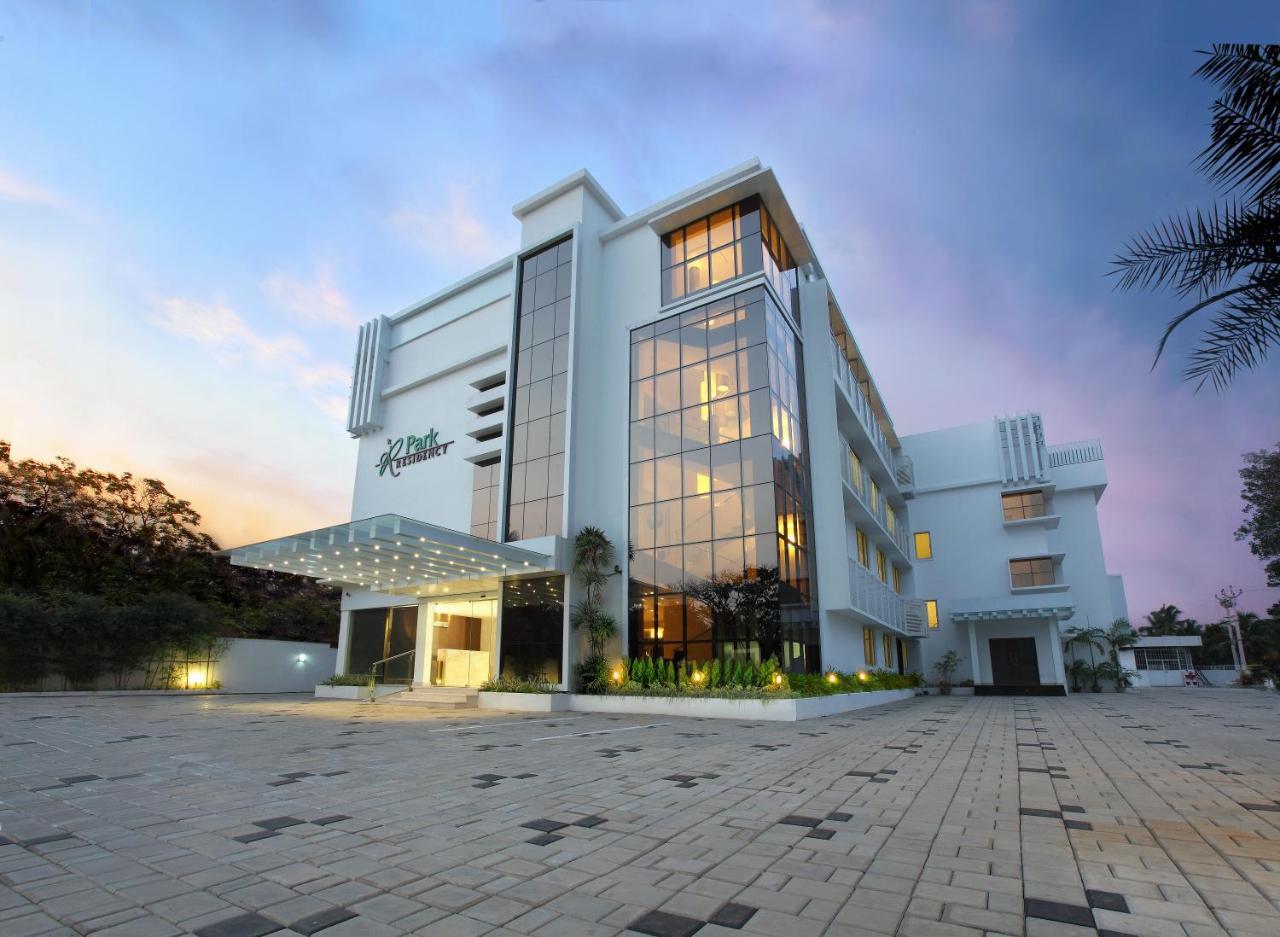 พาร์ค เรสซิเดนซี Hotel Adur ภายนอก รูปภาพ